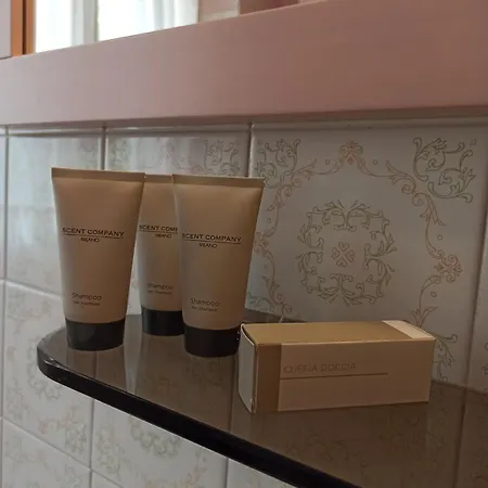 Lägenhet Casa Sandrina, Un Romantico Rifugio Vista Stresa