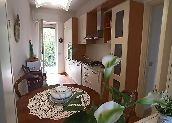 Apartment Casa Sandrina, Un Romantico Rifugio Vista Stresa